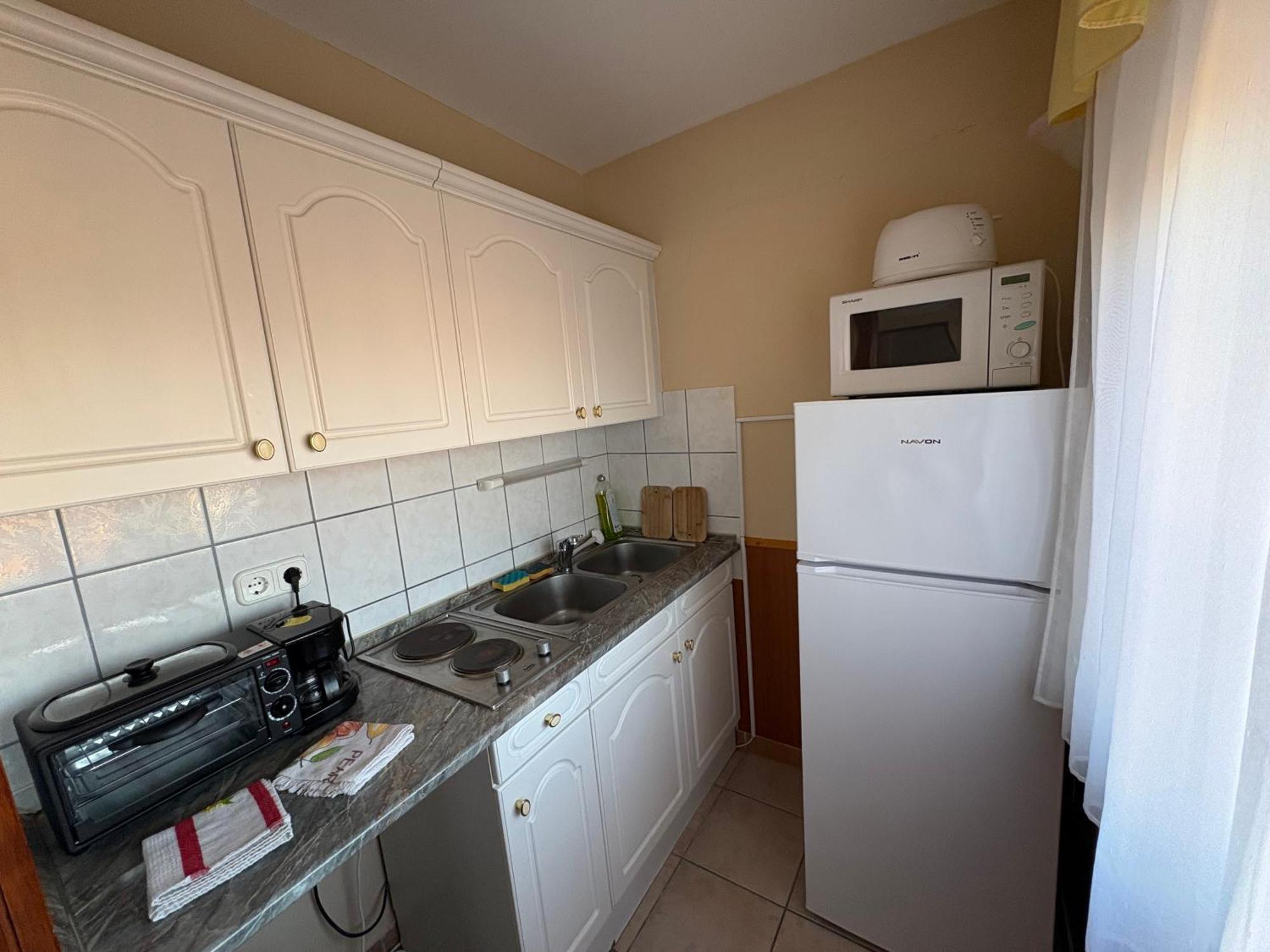 Arany Apartmanhaz Zalagyoengye Zalakaros Exteriör bild